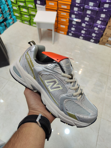 خرید کفش نیوبالانس 530 آذر ماه 1403