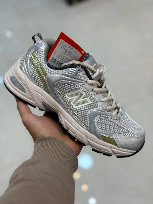 کفش نیوبالانس زنانه تک سایز 530