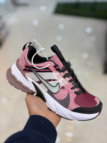 خرید کفش نایک