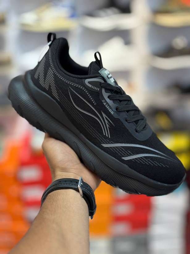 کفش اسپرت مشکی