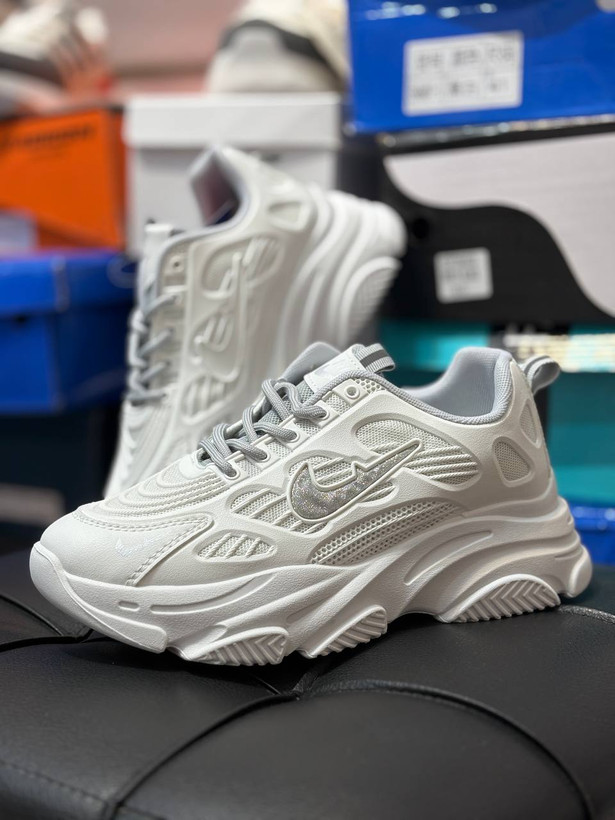 کفش اسپرت زنانه