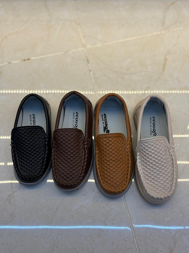 رنگبندی کفش کالج پسرانه