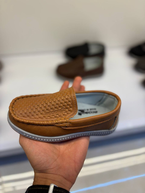 خرید کفش کالج