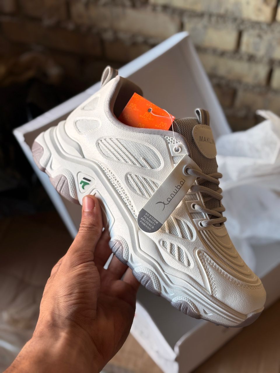 فروش کفش اسپرت زنانه و دخترانه