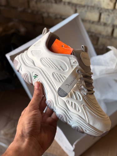 فروش کفش اسپرت زنانه و دخترانه