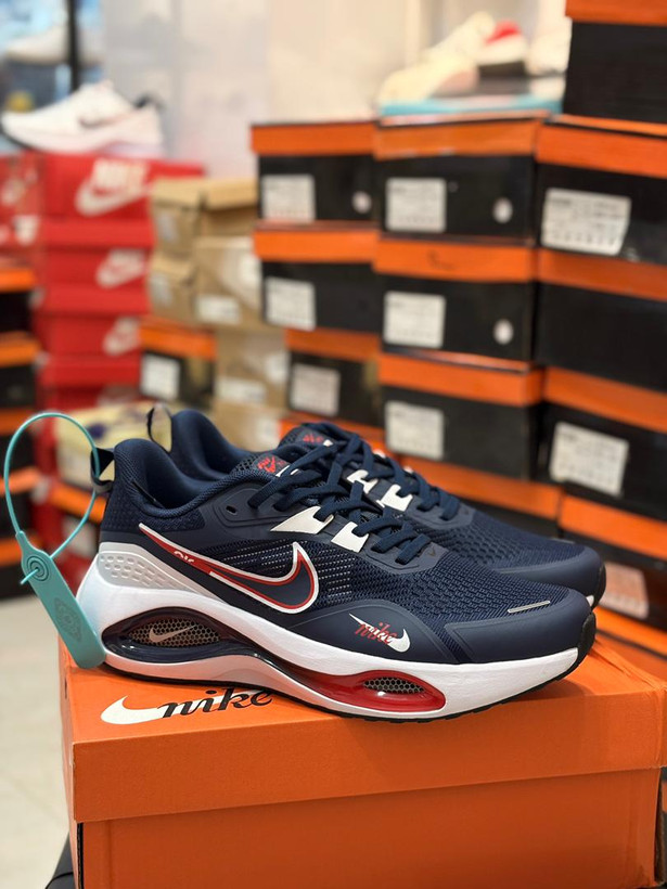 کفش نایک وینفلو