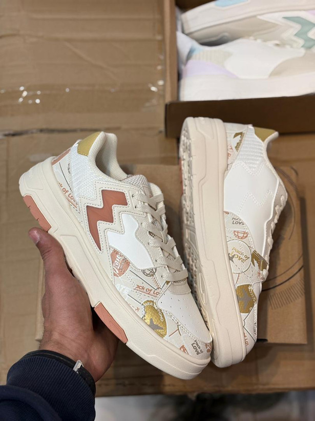 خرید کفش خاص زنانه اصل